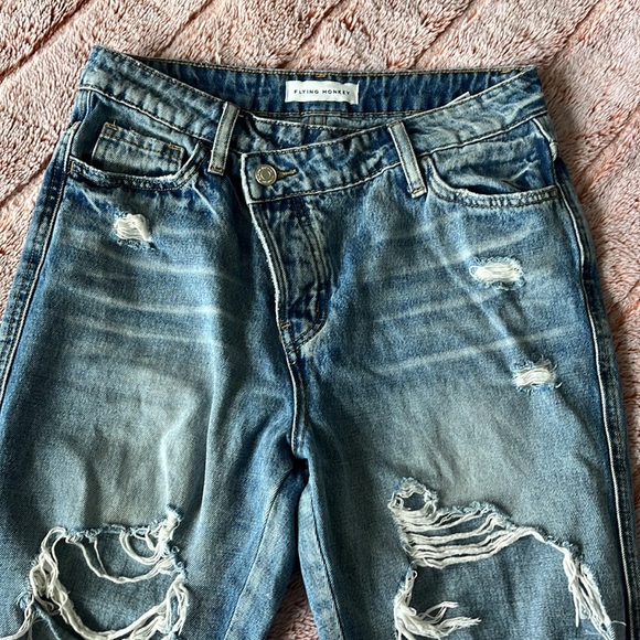 Flying money criss cross crossover button up w/ ripped Jean capri from buckle - Picture 2 of 5